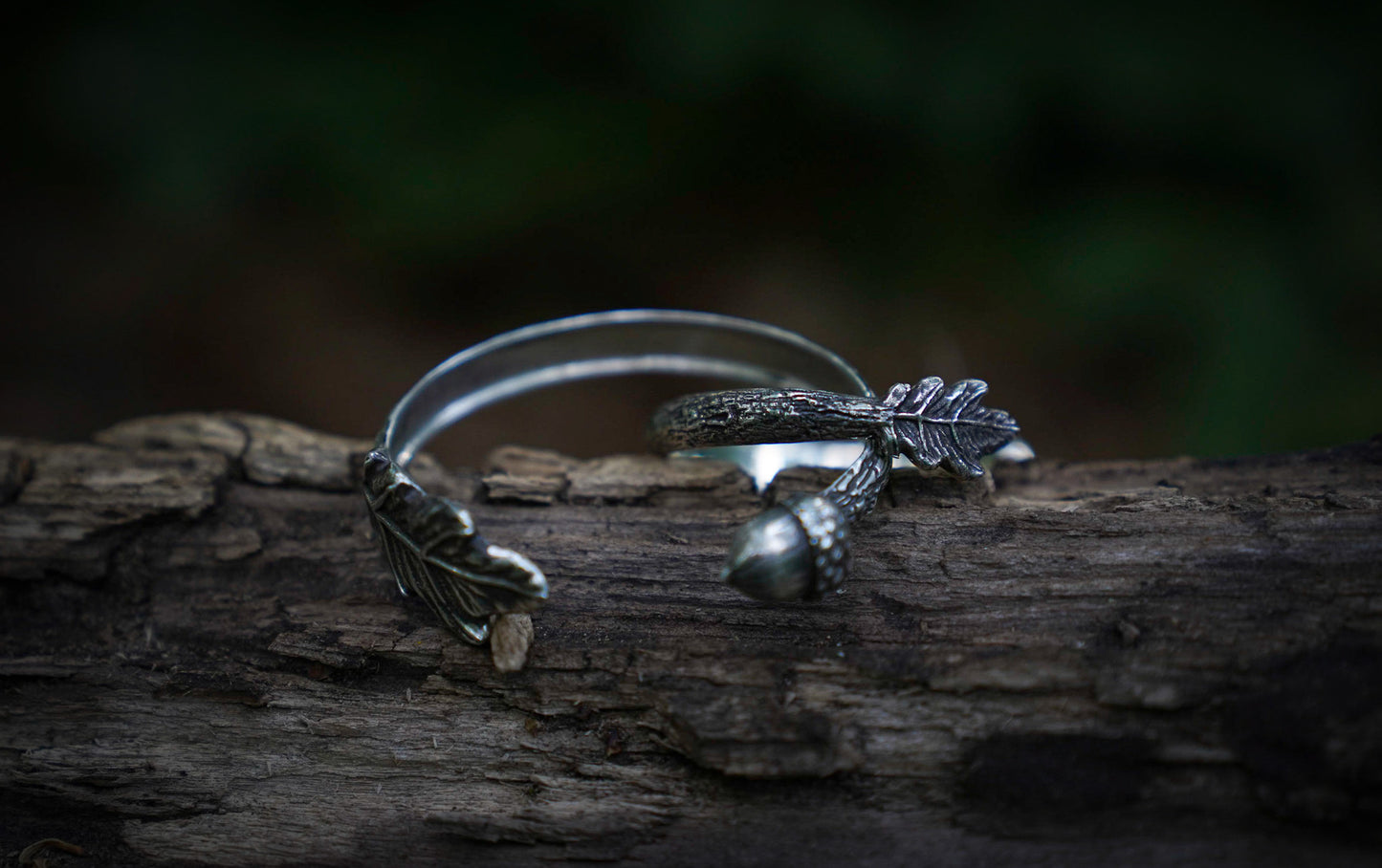 Renovast's Oaken Cuff